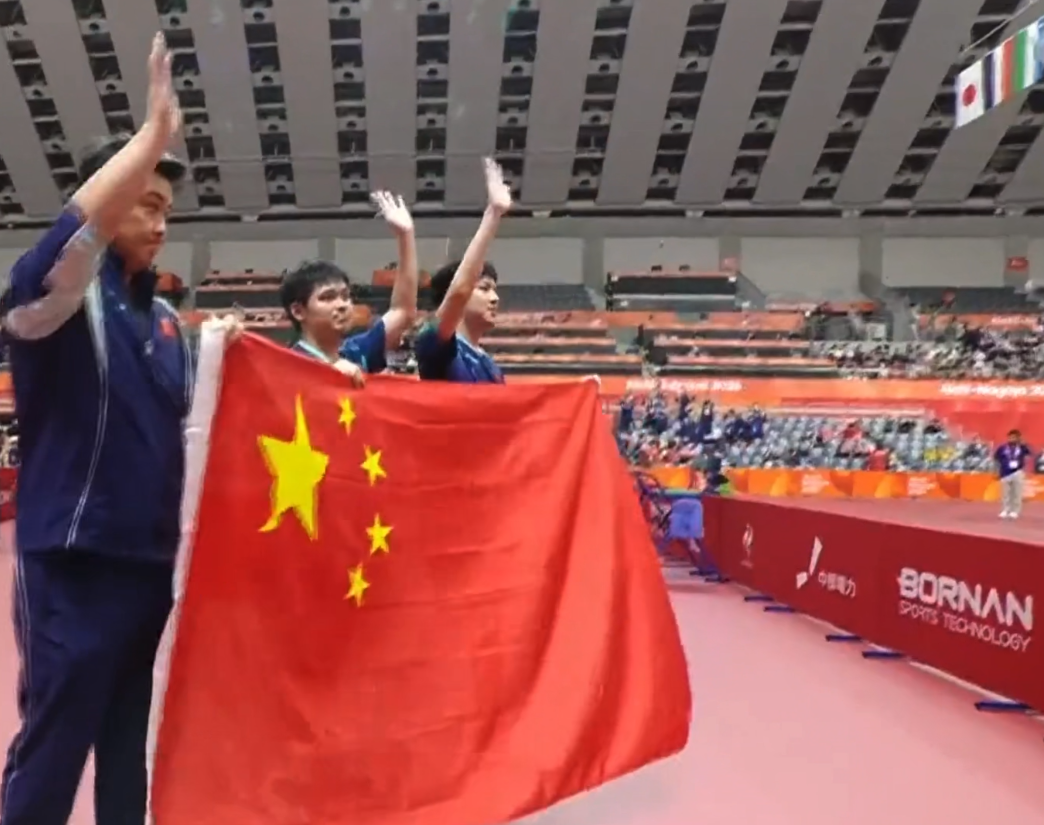 专业成为玩家们享受游戏的欢乐之地。服务